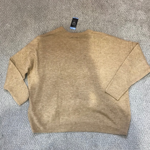 Vince Camuto Heart Sweater - Picture 3 of 7